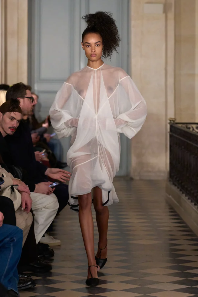 00054-jacquemus-fall-2026-ready-to-wear-credit-gorunway
