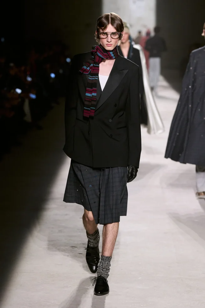 00063-dries-van-noten-fall-2026-menswear-credit-gorunway