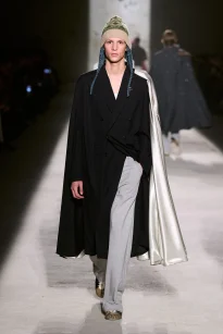 00064-dries-van-noten-fall-2026-menswear-credit-gorunway