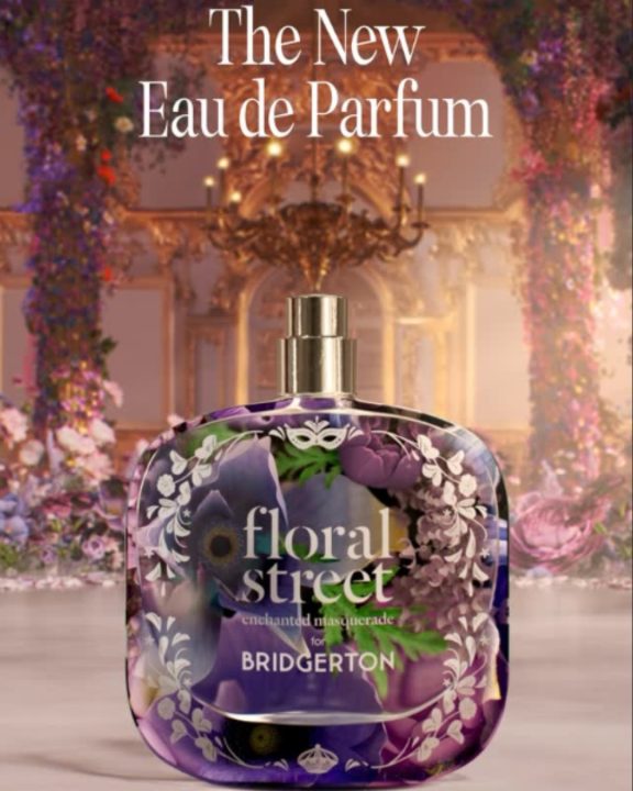 Floral Street aposta na série “Bridgerton” e apresenta lançamento