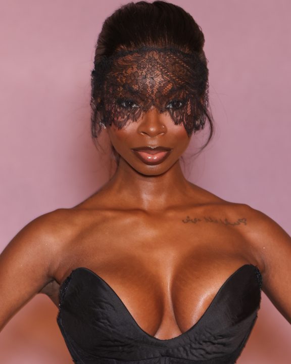 Olandria Carthen na première de Bridgerton