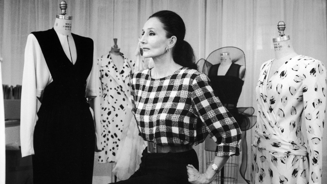 Jacqueline de Ribes faleceu aos 96 anos; a condessa foi ícone de estilo e designer de sucesso