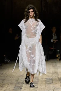 00001-simone-rocha-fall-2026-ready-to-wear-credit-gorunway