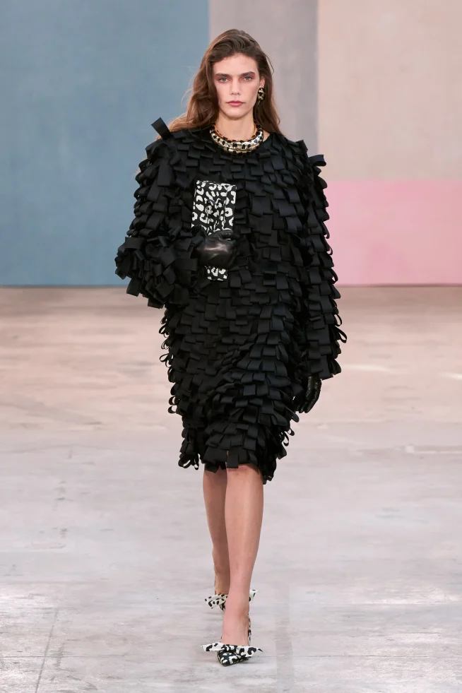 00002-carolina-herrera-fall-2026-ready-to-wear-credit-gorunway