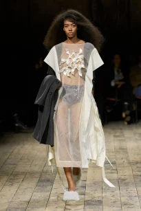 00002-simone-rocha-fall-2026-ready-to-wear-credit-gorunway
