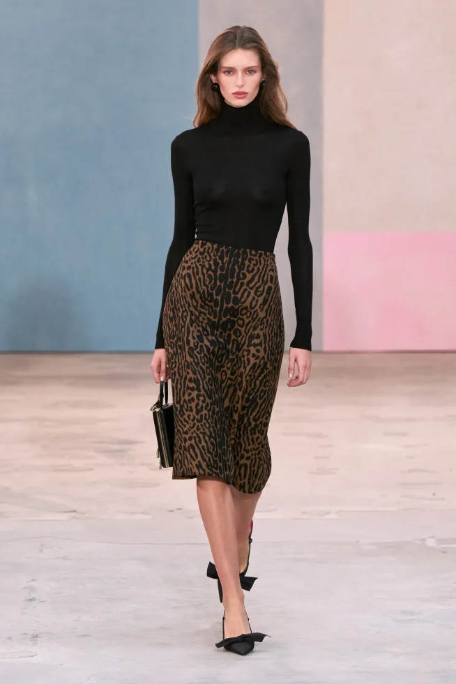 00003-carolina-herrera-fall-2026-ready-to-wear-credit-gorunway