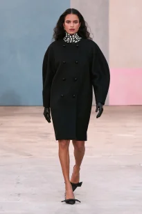 00004-carolina-herrera-fall-2026-ready-to-wear-credit-gorunway