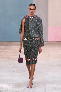 00017-carolina-herrera-fall-2026-ready-to-wear-credit-gorunway