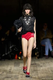 00023-simone-rocha-fall-2026-ready-to-wear-credit-gorunway