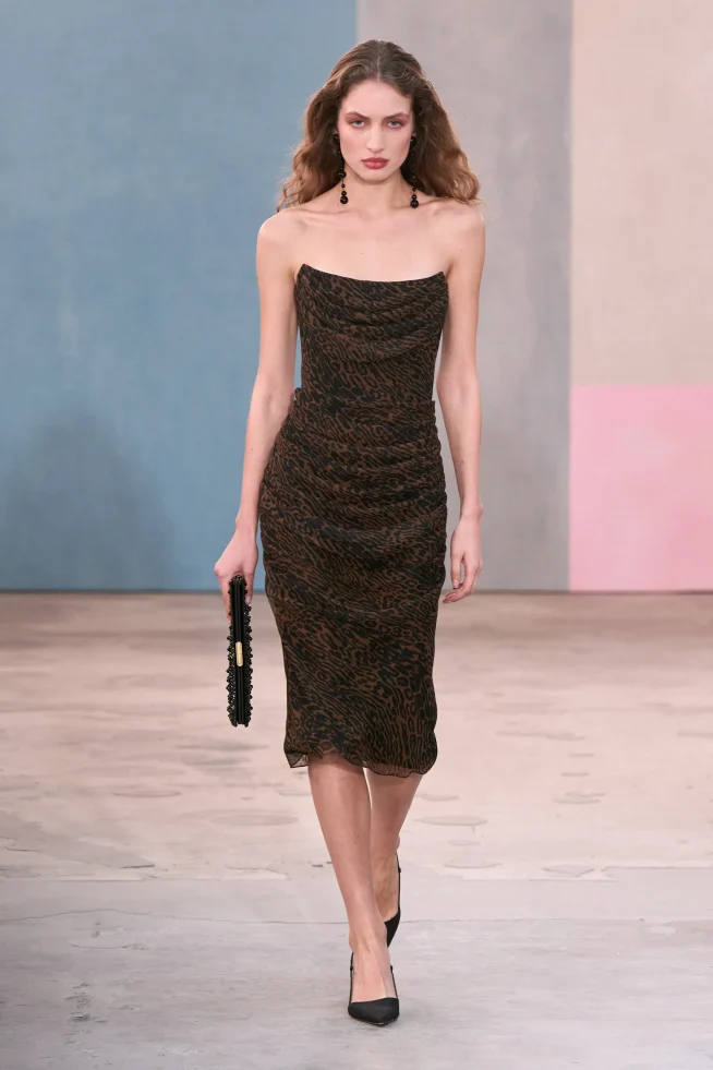 00025-carolina-herrera-fall-2026-ready-to-wear-credit-gorunway