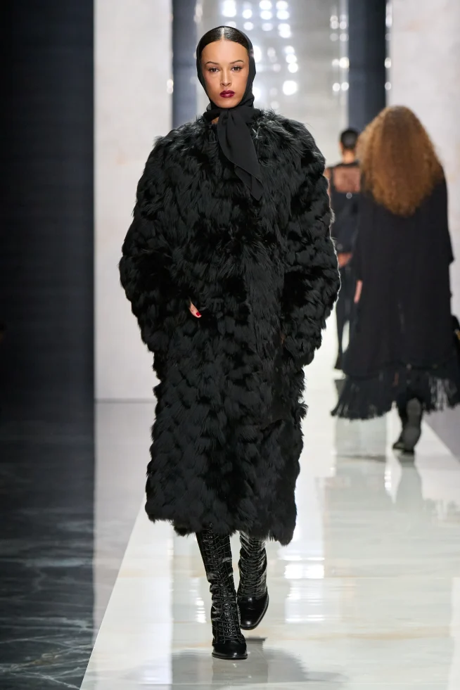 00026-dolce-and-gabbana-fall-2026-ready-to-wear-credit-gorunway