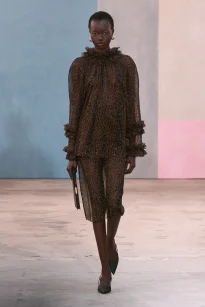 00027-carolina-herrera-fall-2026-ready-to-wear-credit-gorunway