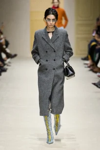 00027-prada-fall-2026-ready-to-wear-credit-gorunway