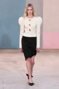 00044-carolina-herrera-fall-2026-ready-to-wear-credit-gorunway