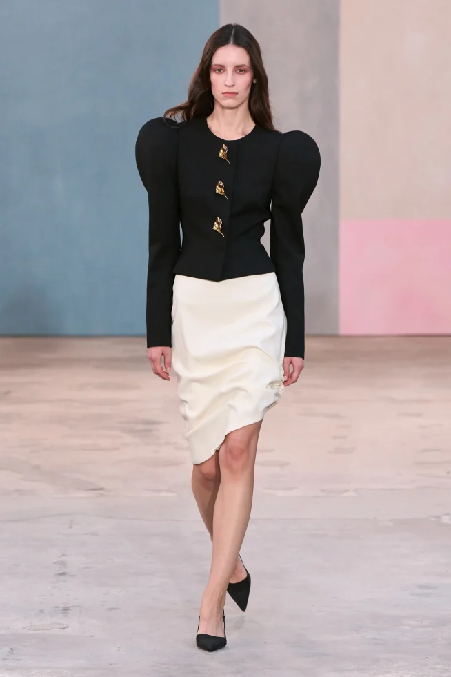 00046-carolina-herrera-fall-2026-ready-to-wear-credit-gorunway