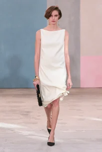 00049-carolina-herrera-fall-2026-ready-to-wear-credit-gorunway