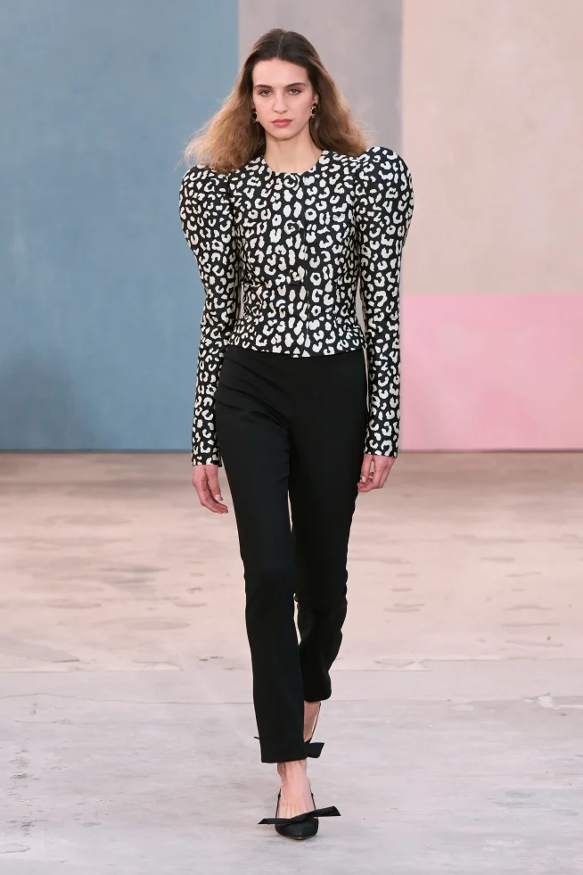 00054-carolina-herrera-fall-2026-ready-to-wear-credit-gorunway