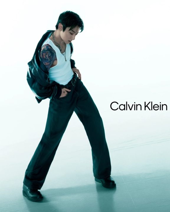 Jung Kook, do BTS, é o rosto de nova coleção de jeans da Calvin Klein inspirada nos anos 90