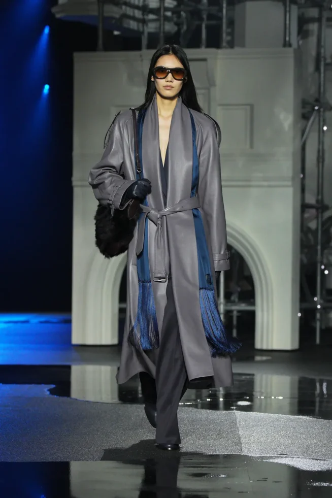 DT_BURBERRY_2026_W26_SHOW_RUNWAY_LOOK_FRONT_39__RGB_CROPPED_2x3