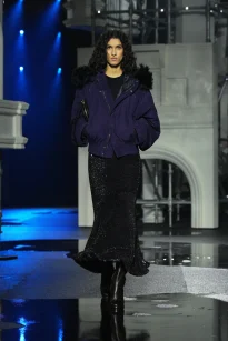 DT_BURBERRY_2026_W26_SHOW_RUNWAY_LOOK_FRONT_43__RGB_CROPPED_2x3