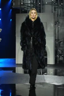 DT_BURBERRY_2026_W26_SHOW_RUNWAY_LOOK_FRONT_48__RGB_CROPPED_2x3