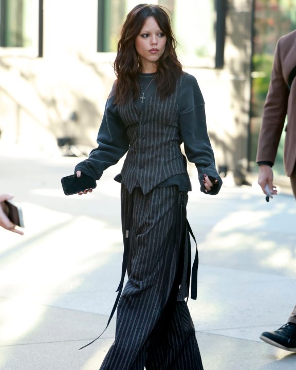 Como usar o estilo gótico romântico no dia a dia