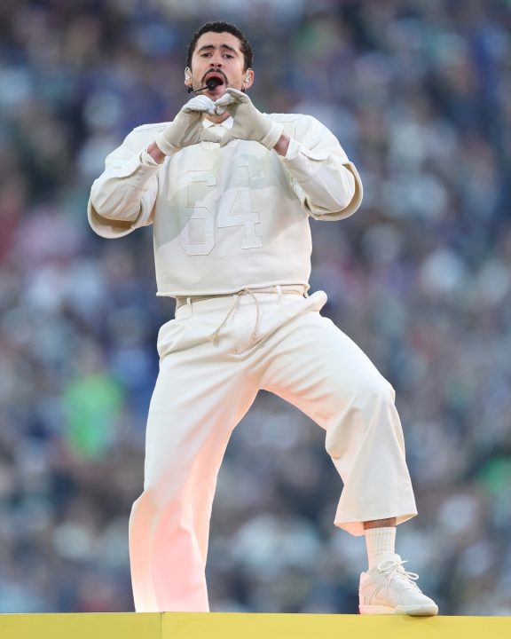 Look de Bad Bunny no Super Bowl