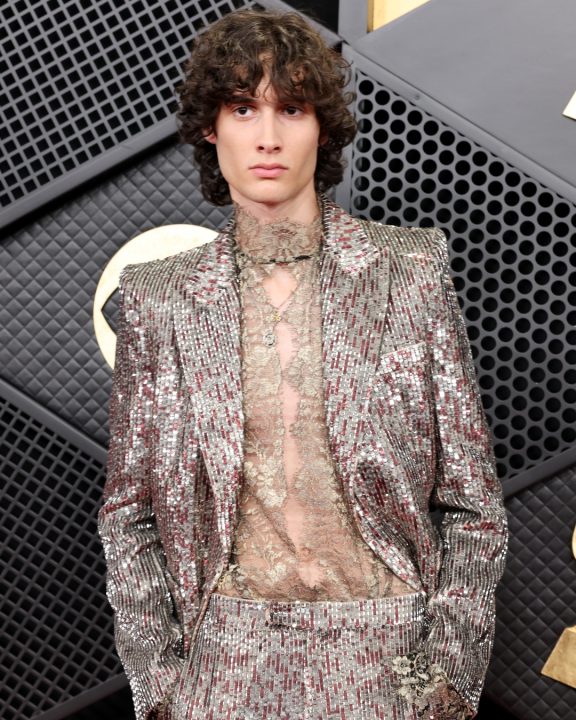 Sombr novo embaixador da Valentino