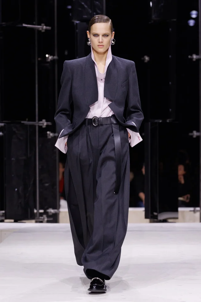 00003-givenchy-fall-2026-ready-to-wear-credit-brand