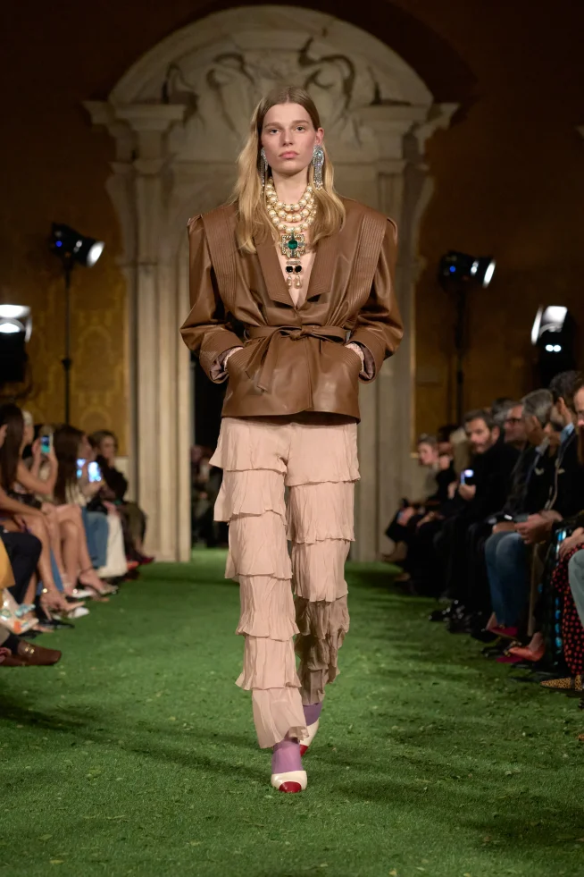 00003-valentino-fall-2026-ready-to-wear-credit-gorunway