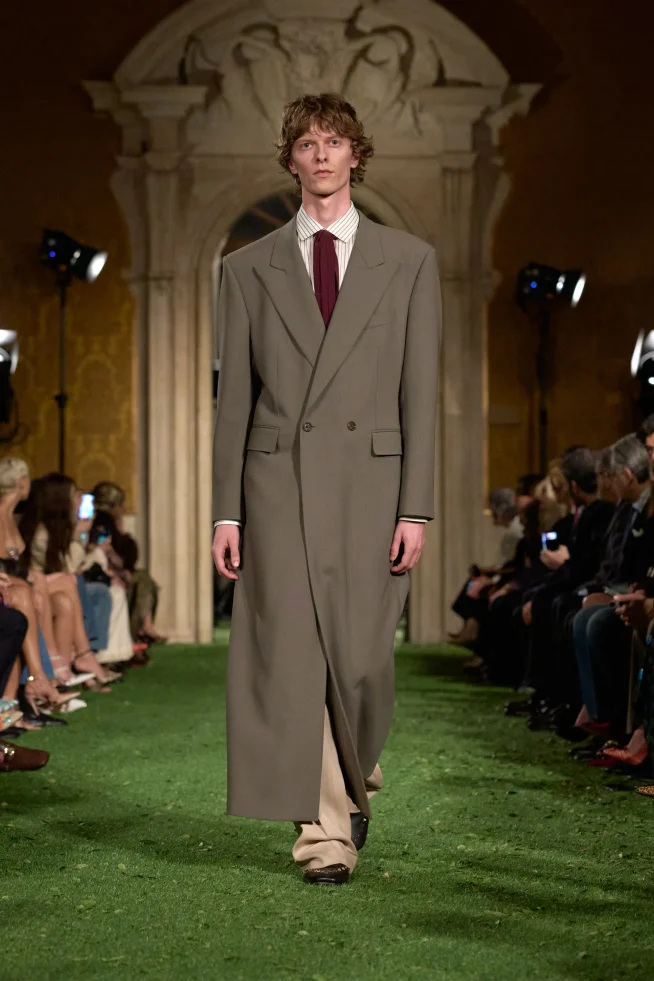 00004-valentino-fall-2026-ready-to-wear-credit-gorunway
