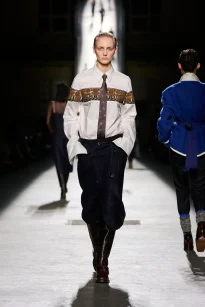 00007-dries-van-noten-fall-2026-ready-to-wear-credit-gorunway