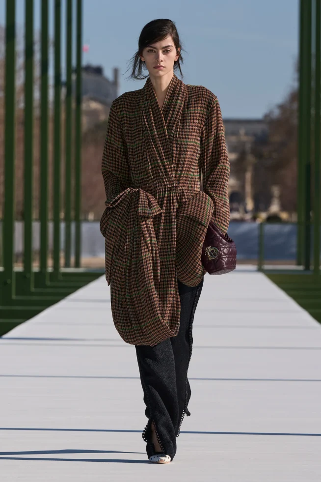 00008-christian-dior-fall-2026-ready-to-wear-credit-gorunway