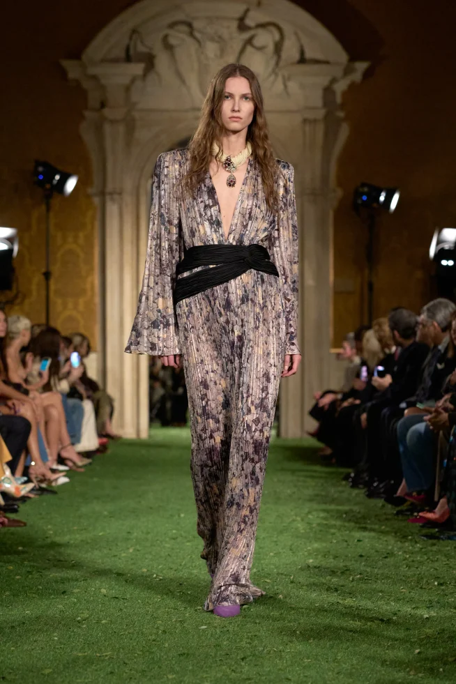 00009-valentino-fall-2026-ready-to-wear-credit-gorunway