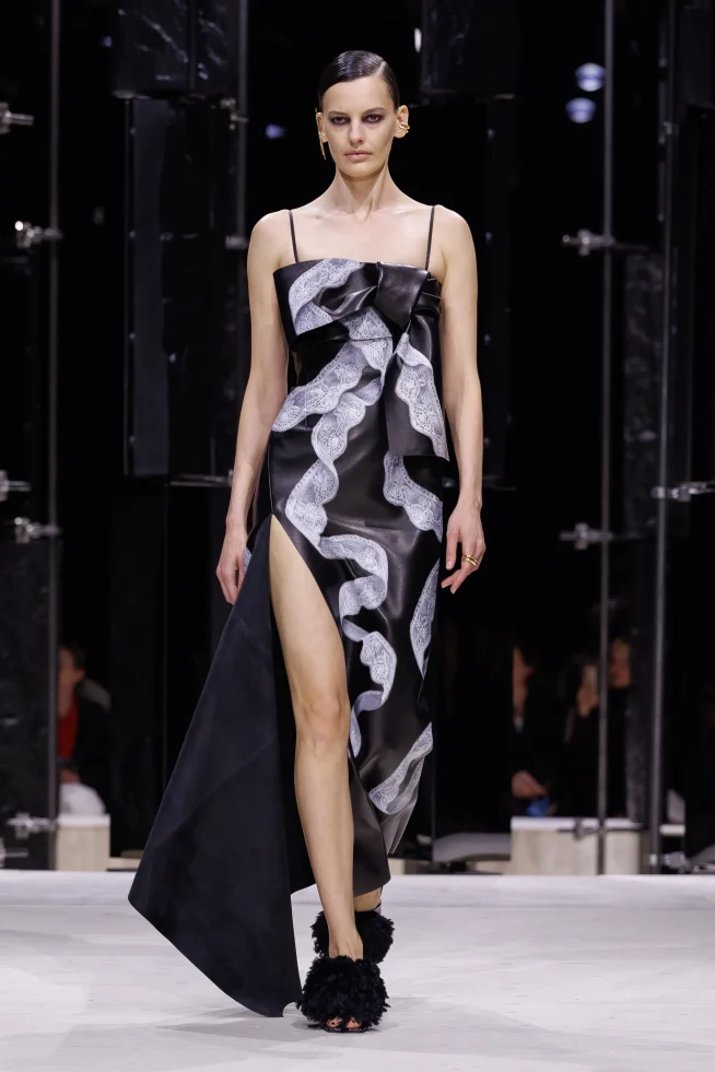 00010-givenchy-fall-2026-ready-to-wear-credit-brand