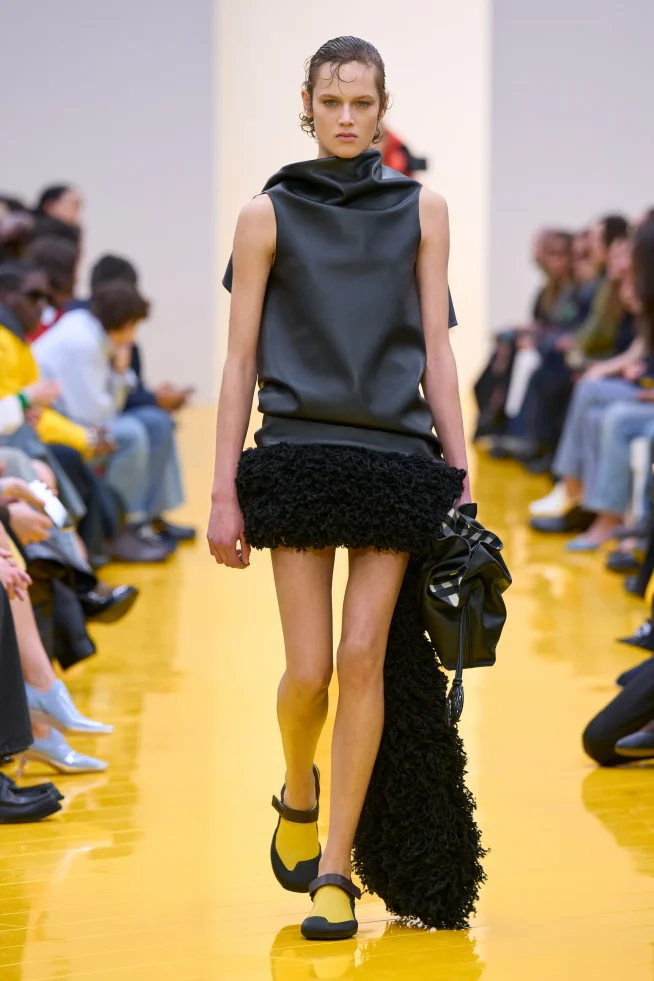 00011-loewe-fall-2026-ready-to-wear-credit-gorunway