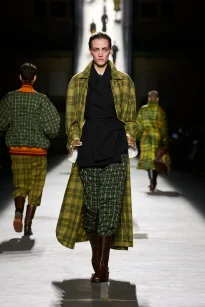 00012-dries-van-noten-fall-2026-ready-to-wear-credit-gorunway