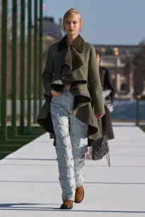 00013-christian-dior-fall-2026-ready-to-wear-credit-gorunway