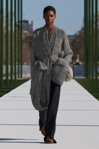 00015-christian-dior-fall-2026-ready-to-wear-credit-gorunway