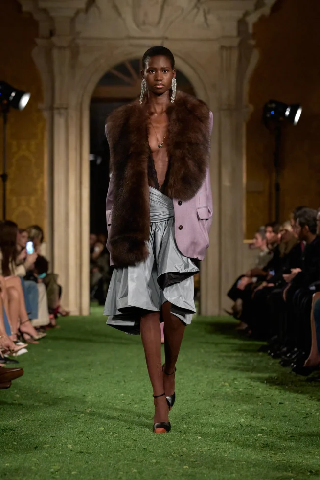 00015-valentino-fall-2026-ready-to-wear-credit-gorunway