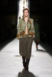 00016-dries-van-noten-fall-2026-ready-to-wear-credit-gorunway