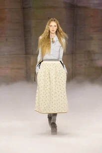00018-chloe-fall-2026-ready-to-wear-credit-brand