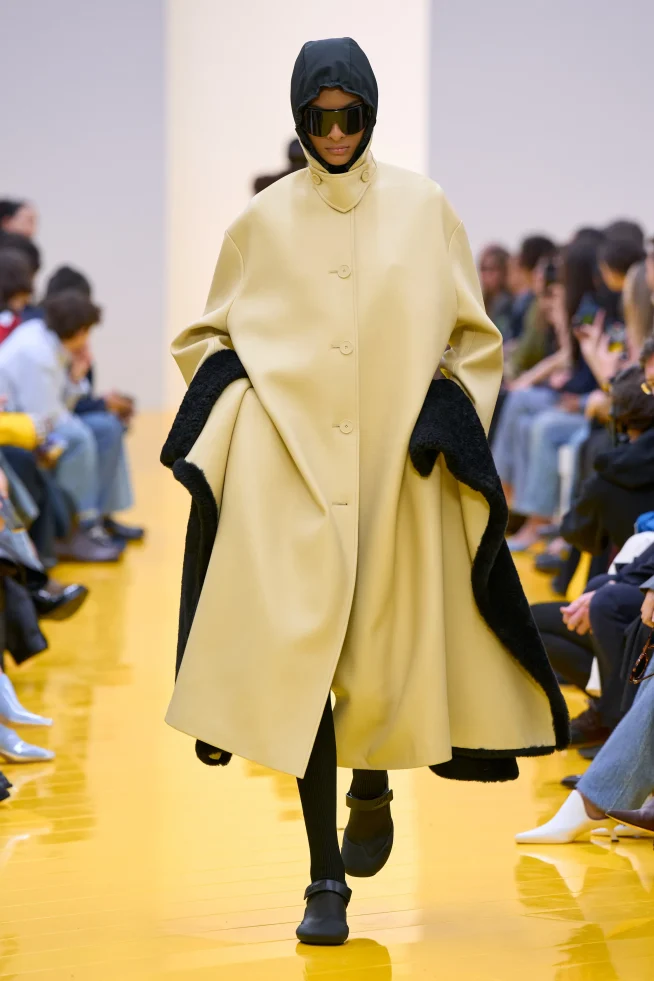 00018-loewe-fall-2026-ready-to-wear-credit-gorunway