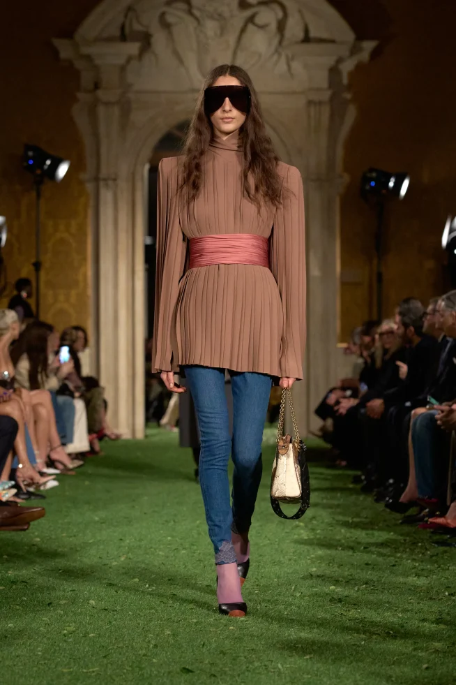 00018-valentino-fall-2026-ready-to-wear-credit-gorunway