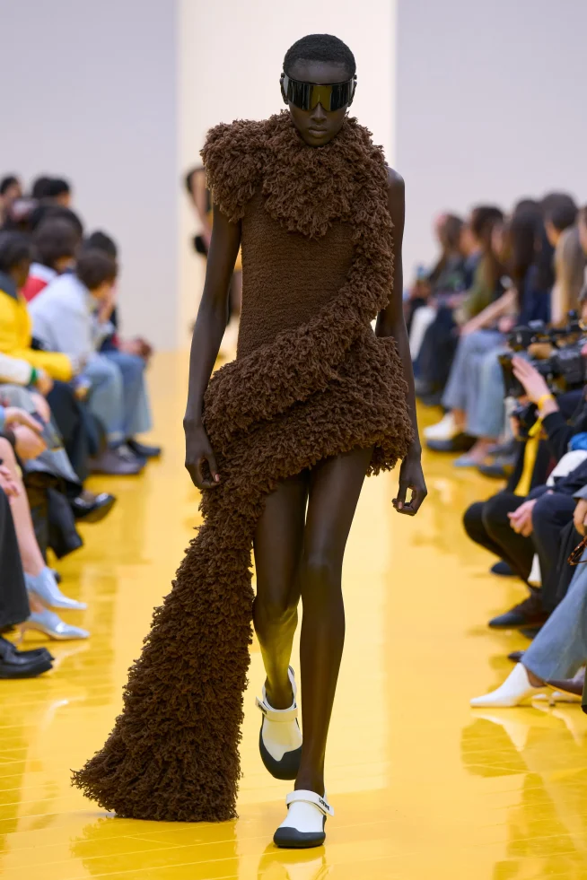 00019-loewe-fall-2026-ready-to-wear-credit-gorunway