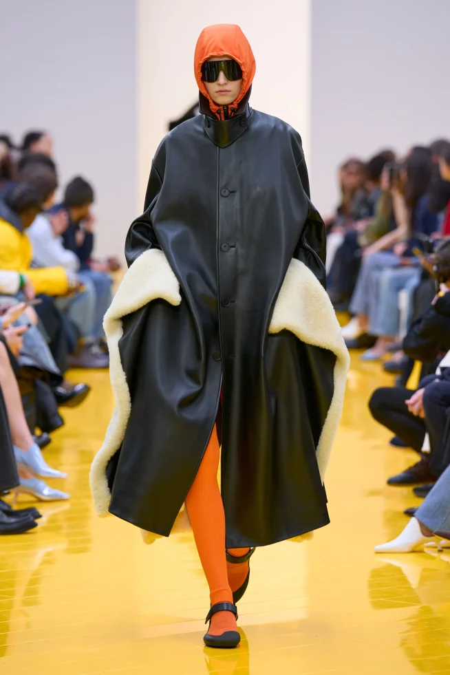 00021-loewe-fall-2026-ready-to-wear-credit-gorunway