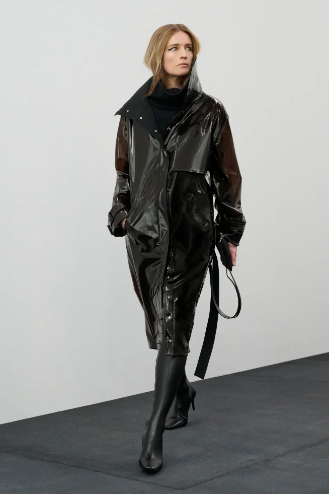 00022-courreges-fall-2026-ready-to-wear-credit-brand