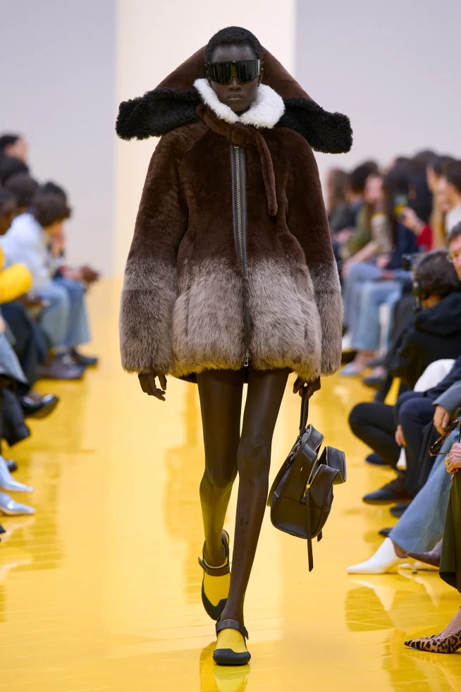 00022-loewe-fall-2026-ready-to-wear-credit-gorunway