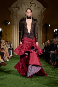 00023-valentino-fall-2026-ready-to-wear-credit-gorunway