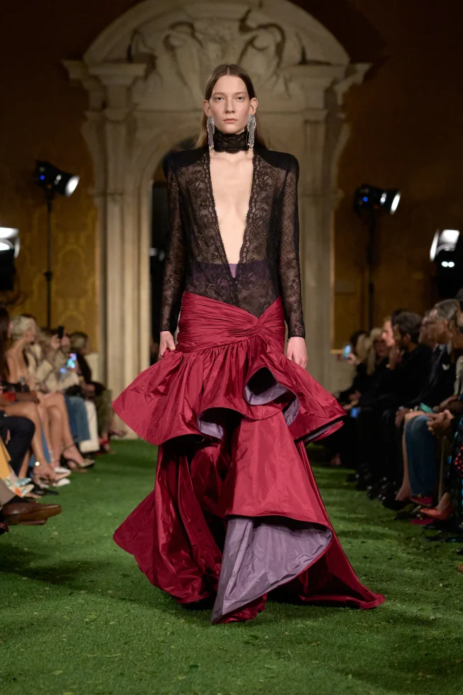 00023-valentino-fall-2026-ready-to-wear-credit-gorunway